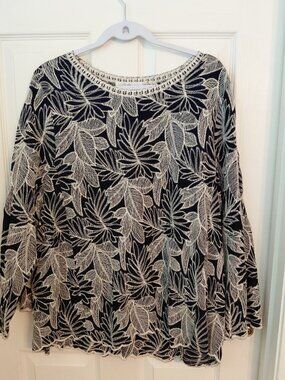 Solitaire Embroidered Navy Blue Leaf Print Blouse Spring 1X Flowy Floral Casual